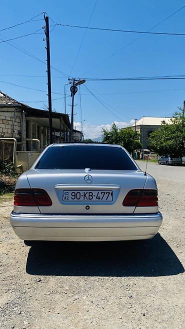 yan guzgulər s: Mercedes-Benz E-Class: 2.8 l | 1997 il Sedan — 6