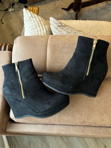 obuca: Ankle boots, 36