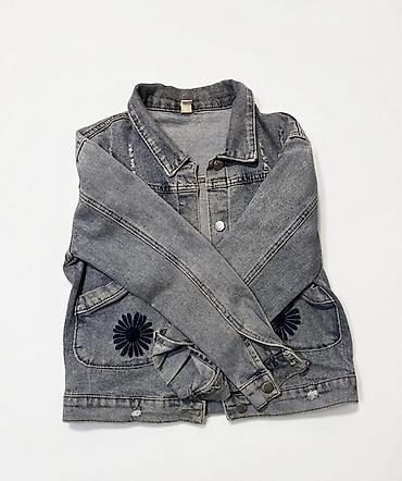 jeans: Boz rəngli cins gödəkçə - Kəsim: Klassik denim gödəkçə, düz siluet - — 1