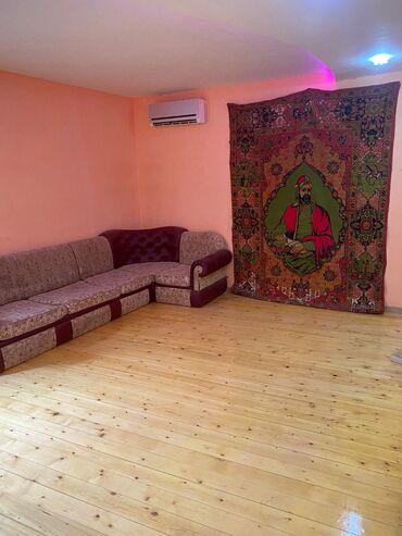 Anbar və emalatxanalar: 8Noyabr prospektində, Əbilov adlanan küçədə belə bir səliqəli həyət — 4