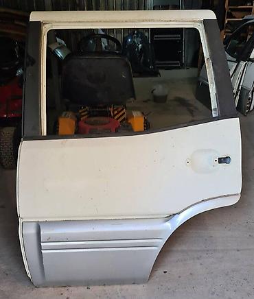 VRATA ZADNJA LEVA ZA NISSAN TERRANO OD 1995. DO 2005. GOD