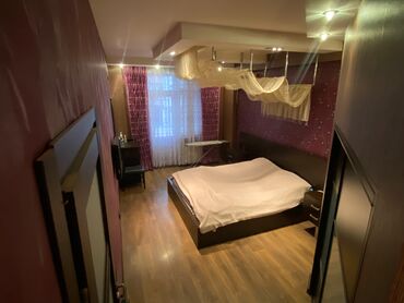 Uzunmüddətli kirayə mənzillər: Mənzilin təsviri: - Geniş, işıqlı zal və mətbəx-studiya planı. Zal — 5