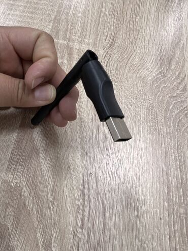 Модемы и сетевое оборудование: USB для без проводного подключения интернета для компьютера (с