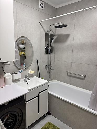 Люстры: Продаю 2х комп квартиру, район технопарка, 2 этаж из 9, останется вся — 5