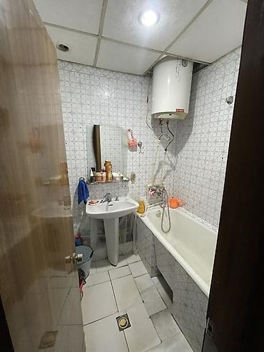 Köhnə tikili: Bakı, 8-ci kilometr, 3 otaqlı, Köhnə tikili, m. Xalqlar Dostluğu, 100 kv. m — 9