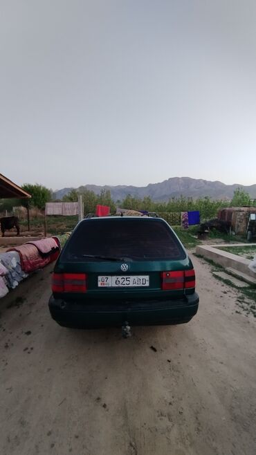 сх техника: Volkswagen : 1996 г., 2 л, Механика, Бензин, Универсал