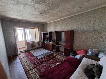 сдаю квартира без хозяина: 1 бөлмө, 35 кв. м, 105-серия, 5 кабат, Эски ремонт