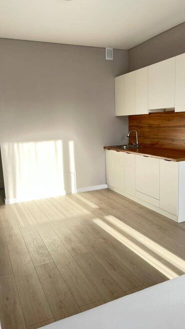 продаю квартиру ленинградская: 1 комната, 38 м², 106 серия улучшенная, 9 этаж, Евроремонт