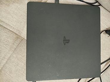 PS4 (Sony PlayStation 4): Игровая приставка Sony PlayStation 4 Slim с двумя беспроводными — 3