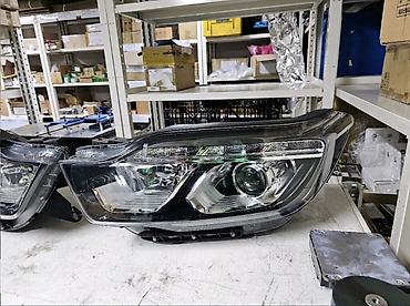 Передние фары: Комплект передних фар Ssangyong — 2