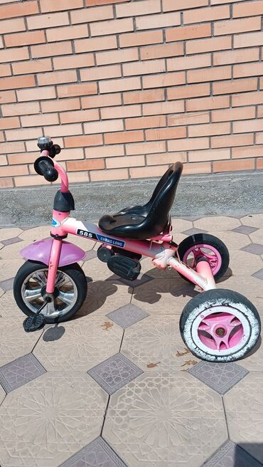 детский трактор с прицепом: Детский велосипед, 3-колесный, 4 - 6 лет, Б/у