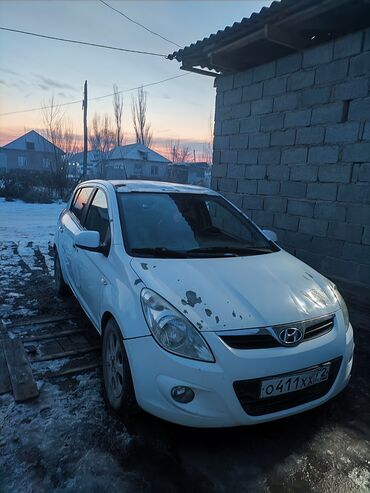 автомобили хундай: Hyundai i20: 2010 г., 1.4 л, Механика, Бензин, Хетчбек