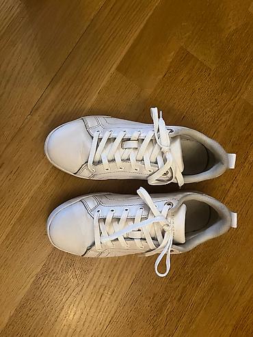 orginal canta: Original Tommy hilfiger qadin krasovka. Ölcu 39 — 4