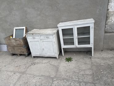 боксерская форма: Отдам шкаф за 20 сом