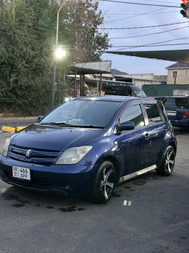 Toyota: Toyota ist: 2002 г., 1.3 л, Автомат, Бензин, Хэтчбэк