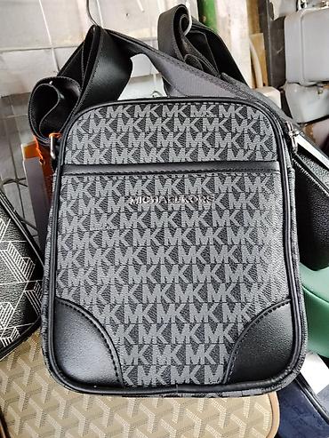 барсетка calvin klein: Сумка через плечо Michael Kors - Компактная форм‑фактор: вертикальная — 1