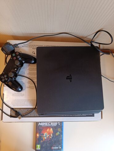 PS4 (Sony Playstation 4): Sony PlayStation slim 4. В хорошем состоянии