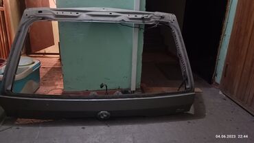 замена лабового стекла: Багажник от Х5, без стекла