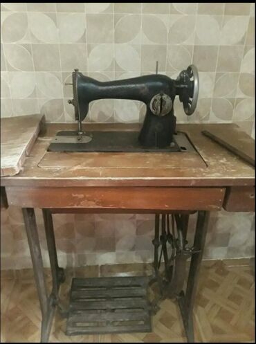 швейная машина jaki: Старинная швейная машинка ЗИНГЕР