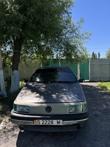 накидки на авто: Volkswagen Passat: 1993 г., 1.8 л, Механика, Бензин, Седан