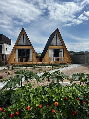 посуточно: Сдаются уютные A-frame домики с панорамным остеклением и современной — 1