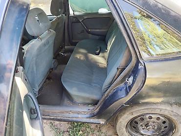 сиз 80: Opel Vectra: 1991 г., Седан — 4