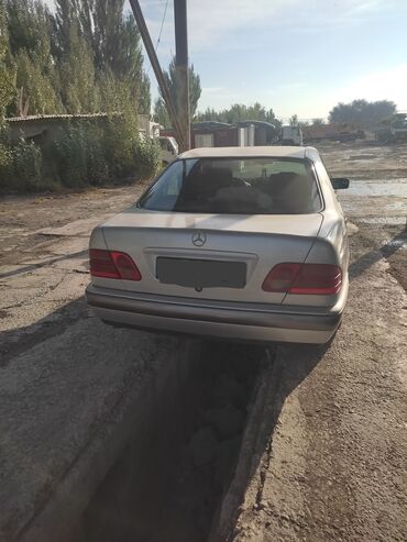 авто раф 4: Mercedes-Benz 200: 1996 г., 2 л, Механика, Бензин, Седан