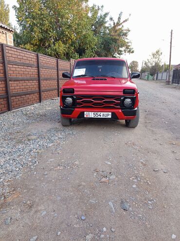 купить авто в кредит без первоначального взноса: ВАЗ (ЛАДА) 4x4 Niva: 2002 г., 1.7 л, Механика, Бензин