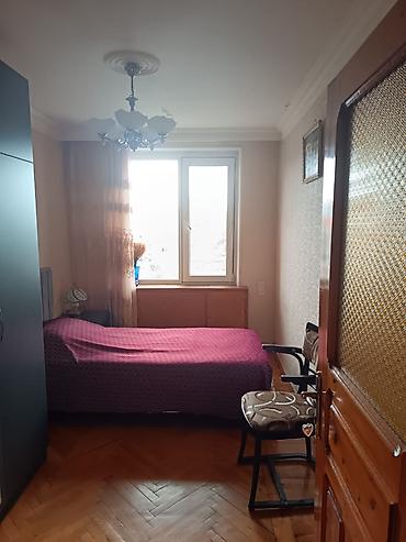 Mənzillər: Bakı, Bakıxanov qəs., 3 otaqlı, Köhnə tikili, 70 kv. m — 2