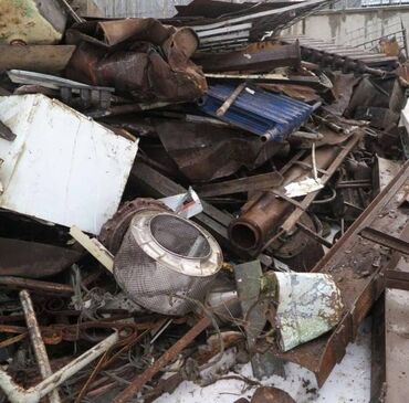 Çəngəllər: Metalom satilir 4 ton nolyetmisyedi altuz uc otuz alti otuz