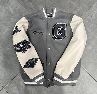 tech fleece: Куртка-бомбер Givenchy в университетском стиле. Модель выполнена в — 1