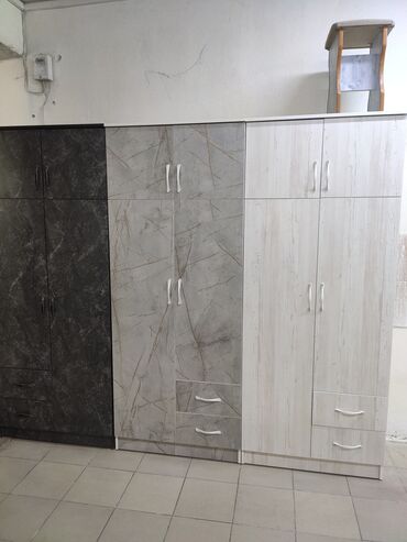 Шкафы для одежды: Шкафы новые Шифонер новый из российкого ламината Ширина 80см Высота 2м — 2