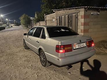 Продажа авто: Volkswagen Passat: 1994 г., 1.8 л, Механика, Бензин, Седан — 4