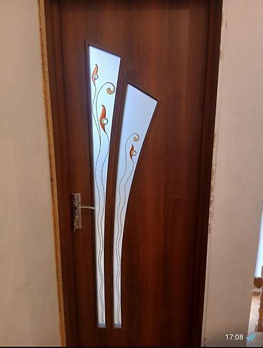 fındıq ağacı: Daxili qapı – dekorativ şüşəli dizayn - Material: ağac fakturalı — 2