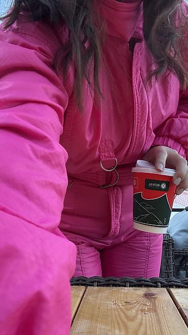 Спортивные костюмы: Продаю лыж костюм Цвет 🩷 отдам за 3000с Размер 38 (EU) Попа — 2