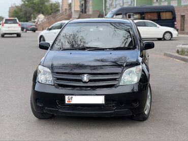 Toyota: Toyota ist: 2003 г., 1.3 л, Бензин