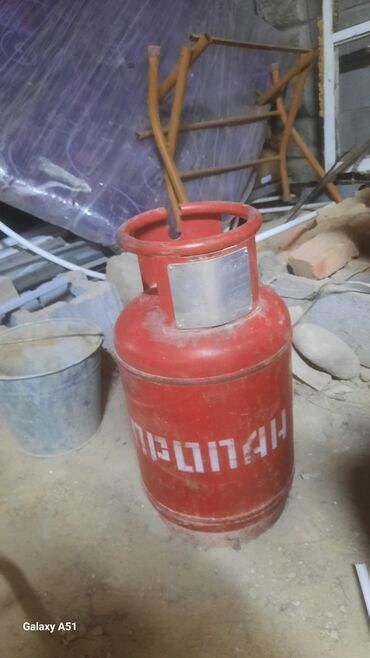 газ балон пропан: Газовый баллон (пропан) металлический, красный, с защитным кольцом и