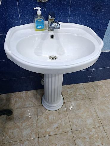 hamam ucun tulpan: 2si 100 azn Pedestal tipli əl-üz yuma dəsti və su tozsoranı - Keramik — 1