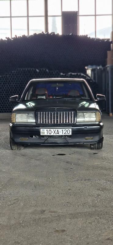 mercedes benz 208 d: Mercedes-Benz 190 (W201): 2 l | 1991 il Sedan — 9