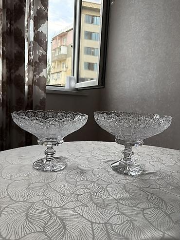 Xrustal bogema meyve qabi yaxsi veziyyetdedir bir ededi 150 manat real