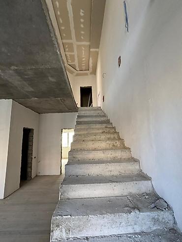 Həyət evləri və villalar: 4 otaqlı, 210 kv. m, Kredit yoxdur, Təmirsiz — 6