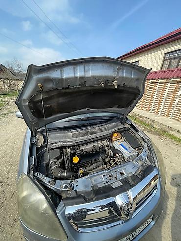 Vauxhall: Vauxhall Zafira: 1.9 l | 2005 il Van/Minivan — 3