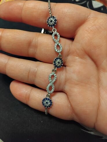 серебряные браслеты: Продаю серебряный браслет покупала в Стамбуле красивый необычный