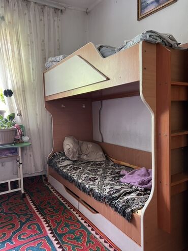 офисное кресло бу бишкек: Прочная и удобная двухъярусная кровать из качественного ЛДСП. Идеально
