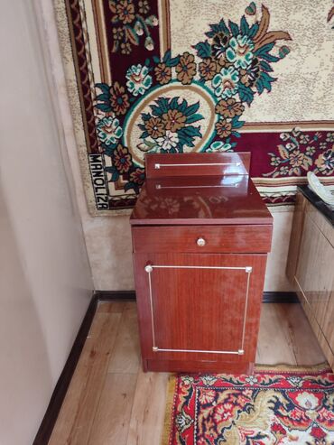 шкафы для хранение вещей: Продаю тумбу в хорошем состоянии, цена договорная😉