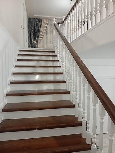 Деревянные лестницы: Деревянная лестница Для дома, Форма лестницы: Много-маршевая, Стиль: Классический — 15