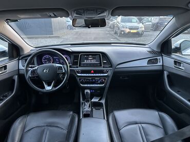 Hyundai: Hyundai Sonata: 2019 г., 2 л, Автомат, Газ — 8