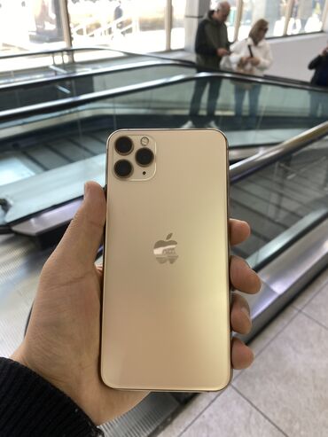 Redmi: IPhone 11 Pro Max, Б/у, 256 ГБ, Золотой, Защитное стекло, Чехол, Кабель, 93 %