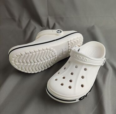 Босоножки, сандалии, шлепанцы: Crocs белые 39-40 размер новые брали в турции