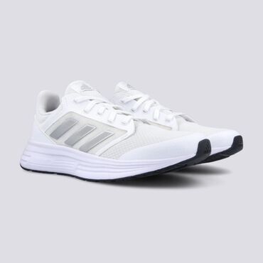 letnji kompleti sa pantalonama: Patike, Adidas, veličina - 41
